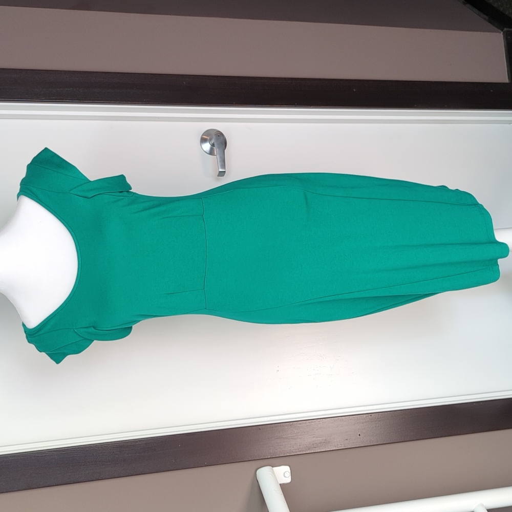 Venus Women's NWOT Green Dress